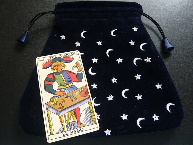 giro di carte magiche cartomanzia